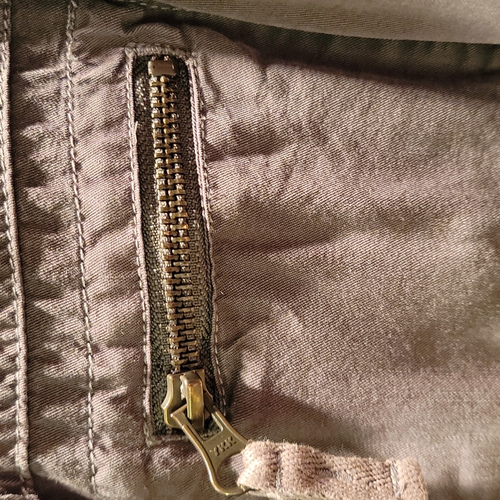 Like new Mossimo jacket - Picture 4 of 4